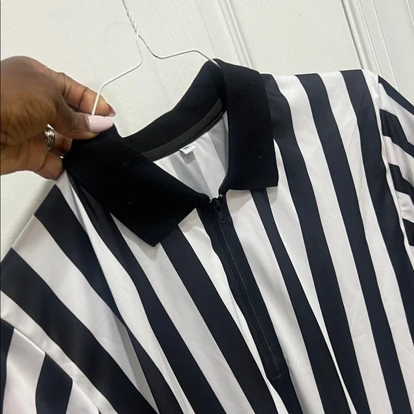 Men's Referee Costume Set - Black and White - Picture 6 of 7